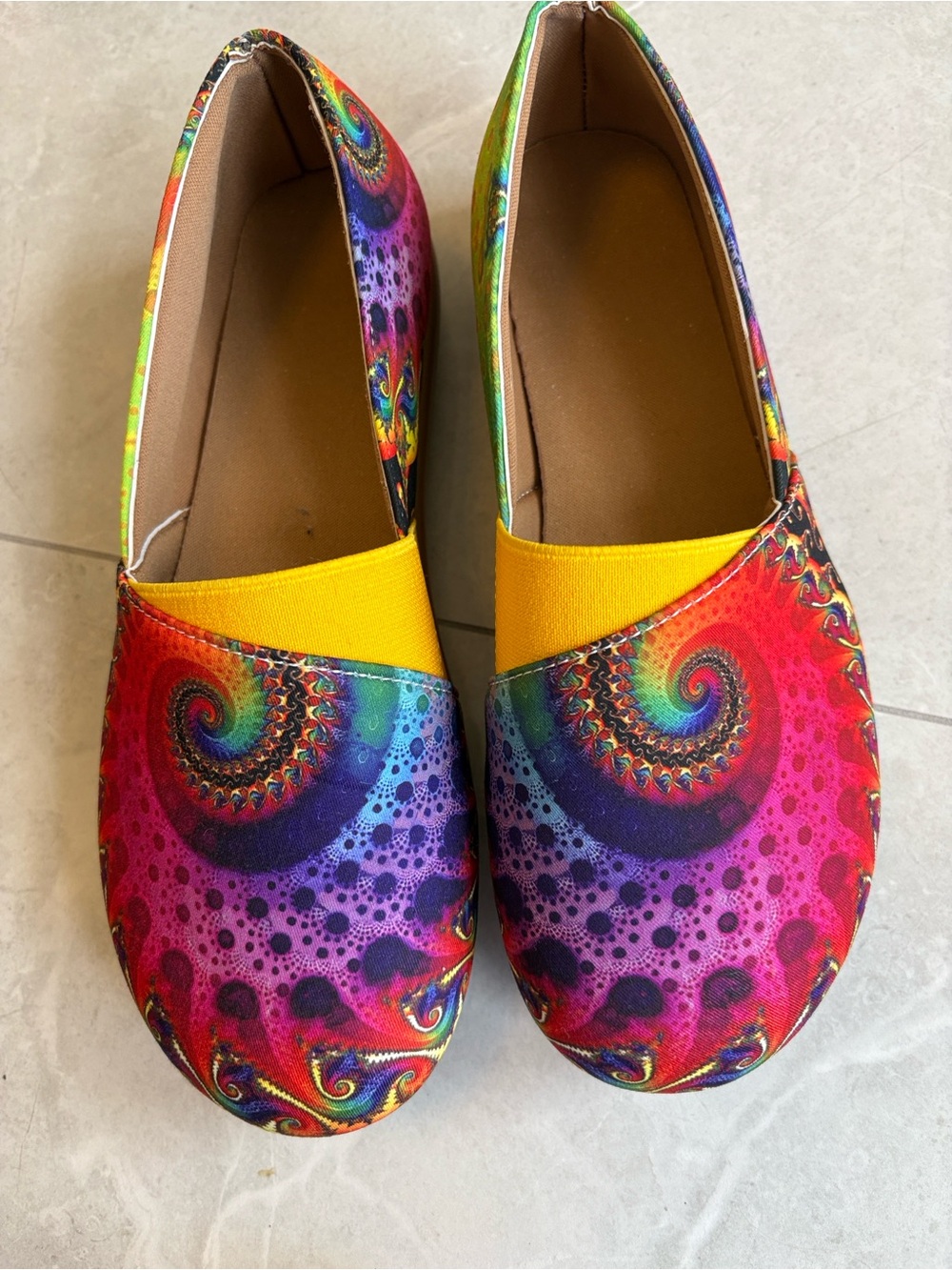Women’s Colorful Spiral Canvas Slip-On Shoes - Multi Color Accent New
